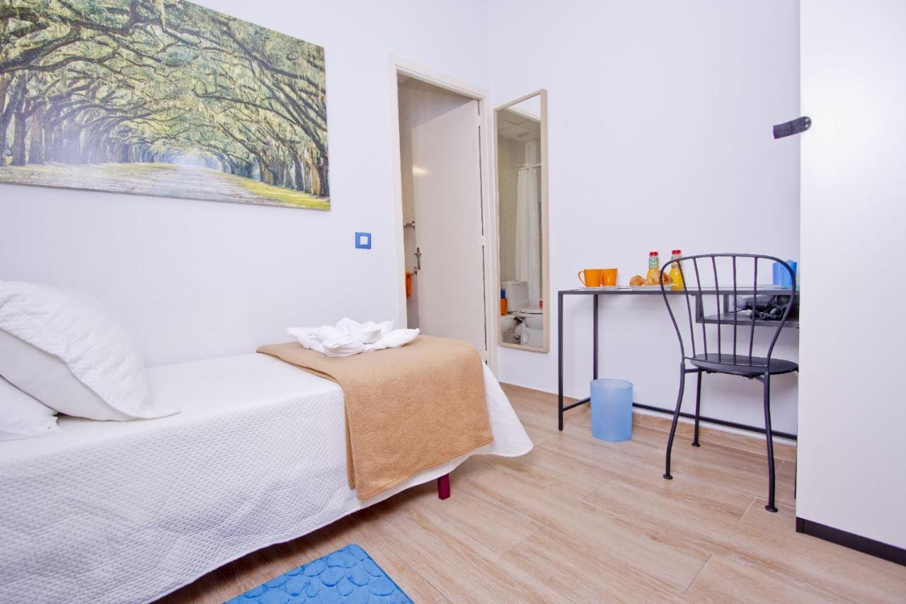 Barcelona City Hotel Bagian luar foto